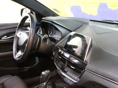 Used 2025 Cadillac CT4 Sport w/ Climate Package AWD/4WD image 10