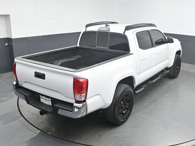 Used 2017 Toyota Tacoma SR5 w/ Tow Package AWD/4WD image 38