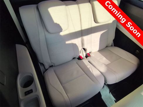 Used 2024 Mercedes-Benz GLS 450 4MATIC image 21