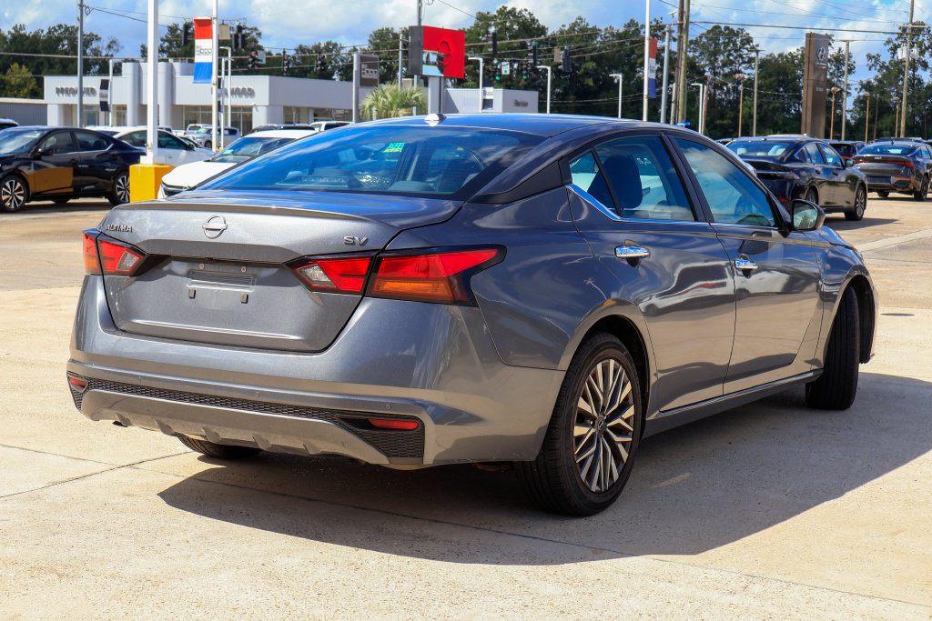 Used 2024 Nissan Altima 2.5 SV FWD image 20