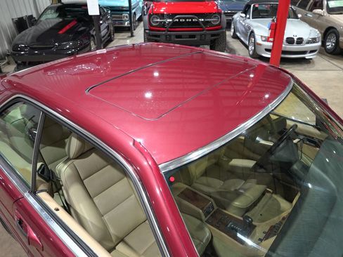 Used 1991 Mercedes-Benz 560 SEC image 19