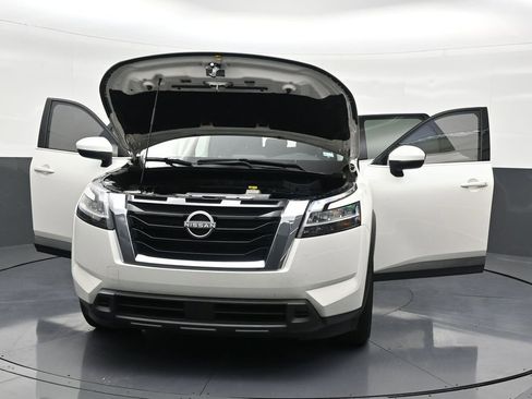 Used 2022 Nissan Pathfinder SV image 37