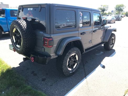 Used 2021 Jeep Wrangler Unlimited Rubicon w/ Dual Top Group AWD/4WD image 3