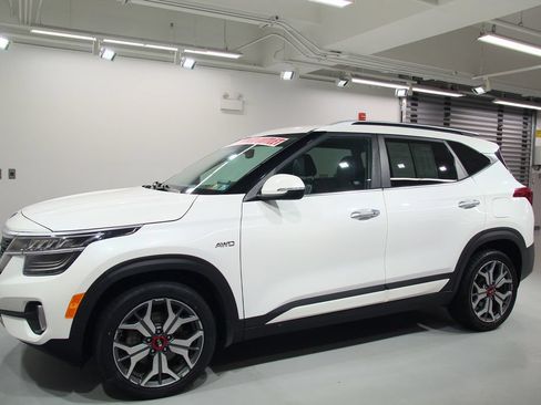 Used 2021 Kia Seltos SX AWD/4WD image 3