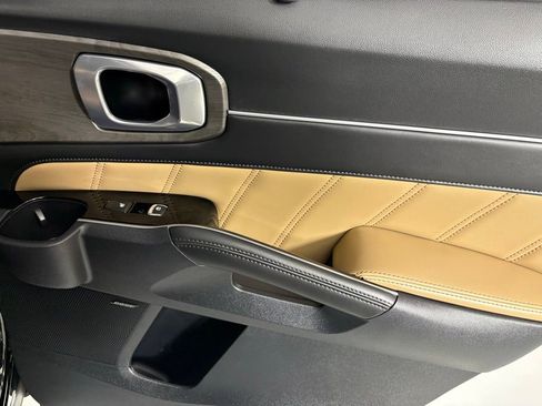 Used 2026 Kia Sorento SX Prestige w/ Olive Brown Leather Package image 15