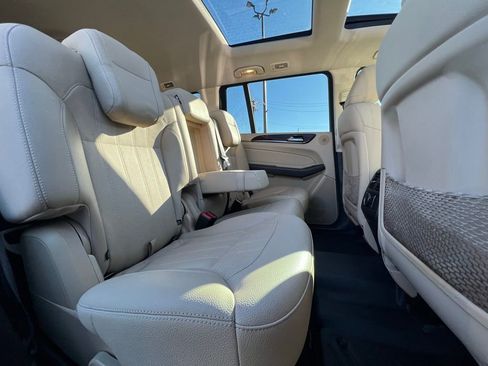 Used 2019 Mercedes-Benz GLS 450 4MATIC image 35