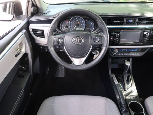 Used 2014 Toyota Corolla LE FWD image 14