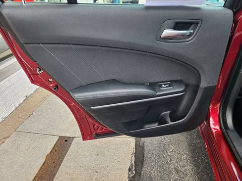 Used 2019 Dodge Charger SXT AWD/4WD image 16