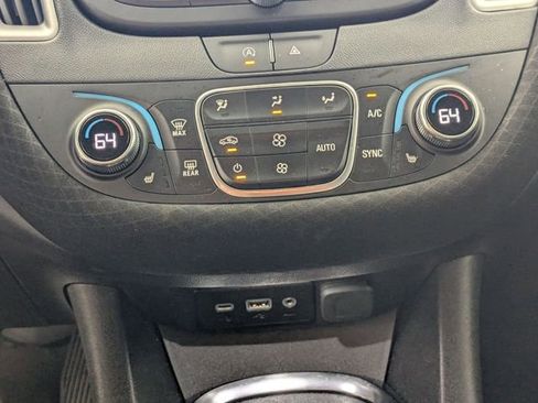 Used 2024 Chevrolet Malibu LT image 22