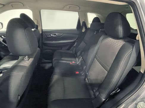 Used 2020 Nissan Rogue SV image 21