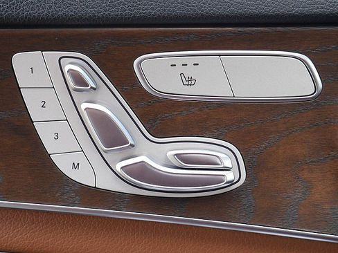 Used 2019 Mercedes-Benz C 300 4MATIC Sedan image 25