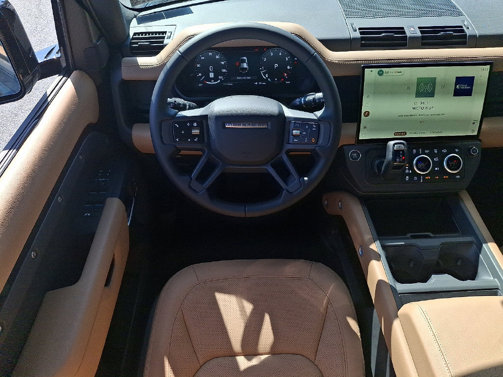 New 2026 Land Rover Defender 110 X-Dynamic SE AWD/4WD image 7