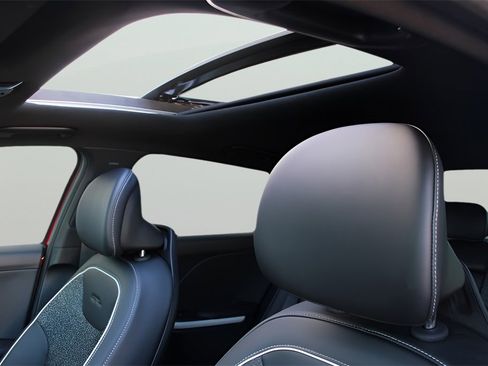 New 2025 Kia K4 GT-Line w/ GT-Line Sunroof Package image 20