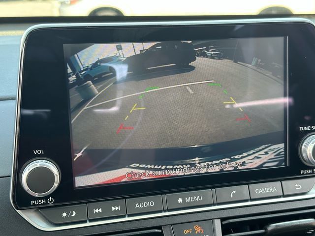 Used 2025 Nissan Altima 2.5 SV FWD image 16