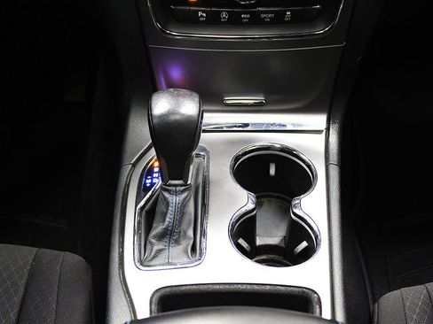 Used 2018 Jeep Grand Cherokee Laredo AWD/4WD image 24