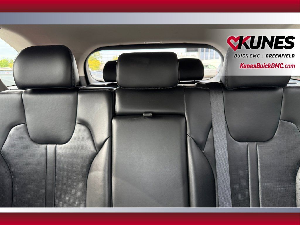 Used 2024 Kia Sorento S FWD image 14
