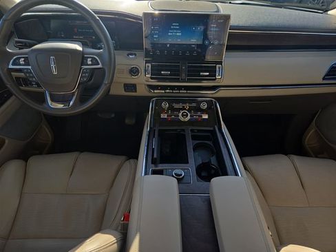Used 2023 Lincoln Navigator L Reserve image 18