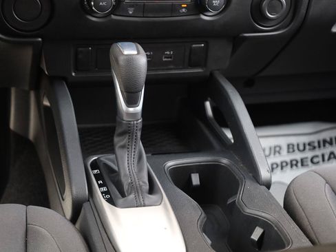 Used 2022 Nissan Frontier S w/ Technology Package RWD image 40