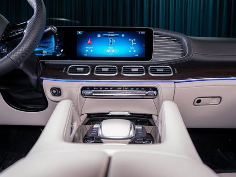 New 2026 Mercedes-Benz GLS 63 AMG 4MATIC image 22