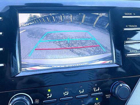 Used 2019 Toyota Camry LE image 20