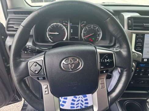 Used 2023 Toyota 4Runner Limited AWD/4WD image 24
