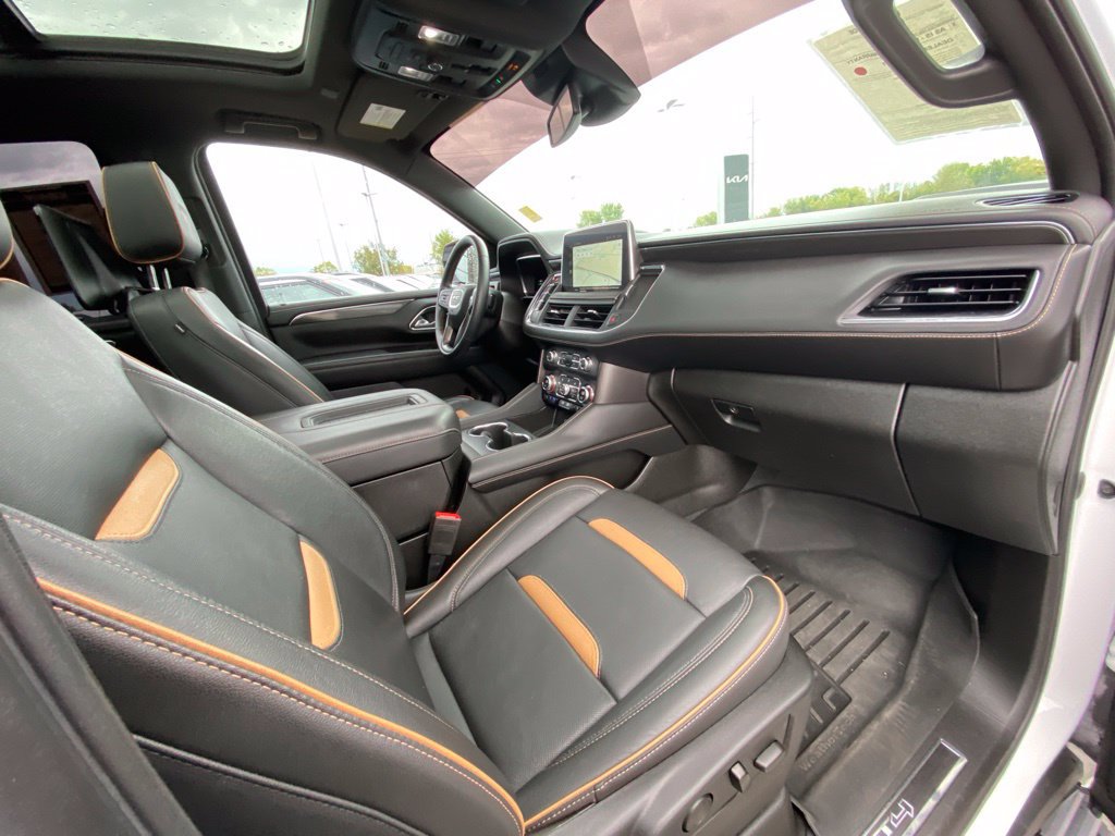 Used 2023 GMC Yukon AT4 w/ AT4 Premium Package AWD/4WD image 28