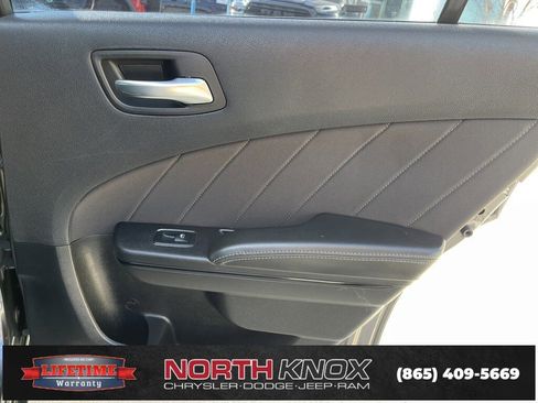 Used 2019 Dodge Charger SXT image 22
