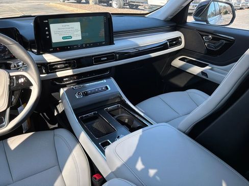 New 2026 Lincoln Aviator 2WD image 31