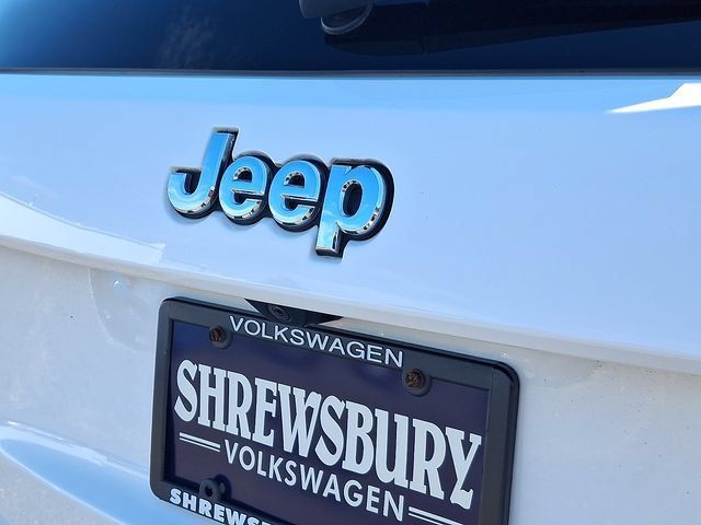 Used 2017 Jeep Grand Cherokee Limited AWD/4WD image 34