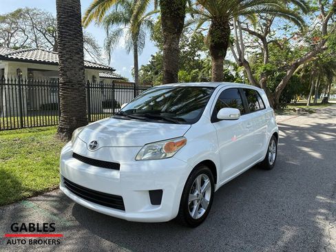 Used 2012 Scion xD FWD image 10