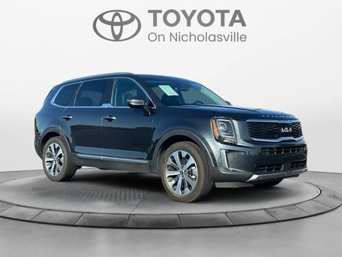 Used 2022 Kia Telluride S FWD image 7