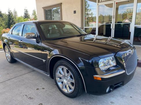 Used 2007 Chrysler 300 C RWD image 8
