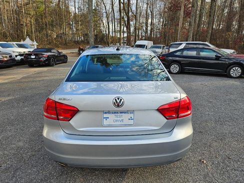 Used 2013 Volkswagen Passat 2.5 SE image 9