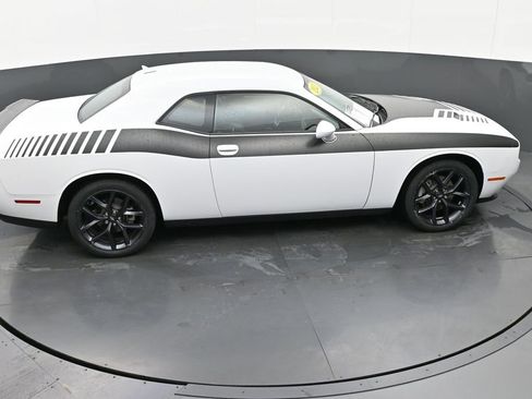 Used 2023 Dodge Challenger SXT w/ Plus Package image 36