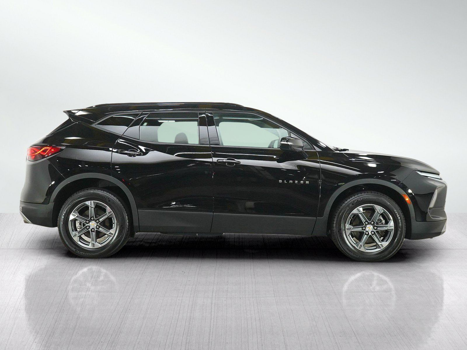 Used 2024 Chevrolet Blazer LT AWD/4WD image 6