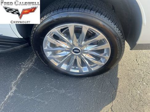 Used 2022 Cadillac Escalade Premium Luxury AWD/4WD image 39