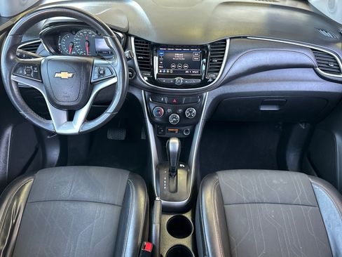 Used 2022 Chevrolet Trax LT w/ Driver Confidence Package image 13