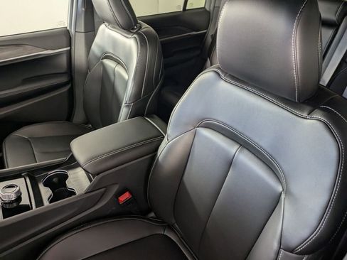 New 2025 Jeep Grand Cherokee Limited w/ Black Appearance Package RWD image 11