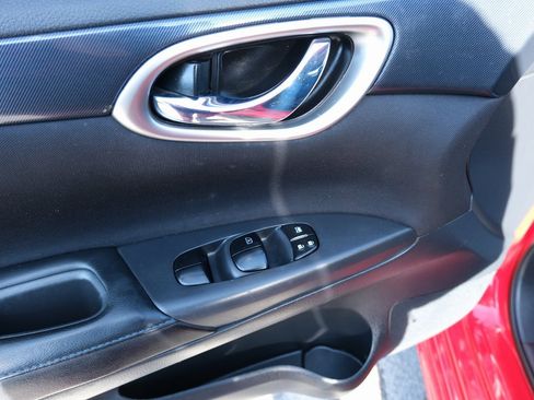 Used 2016 Nissan Sentra SR image 25