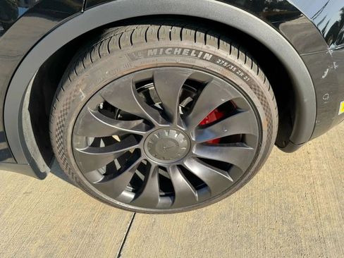 Used 2023 Tesla Model Y Performance AWD/4WD image 43