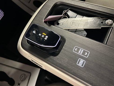 Used 2023 Nissan Ariya FWD image 18
