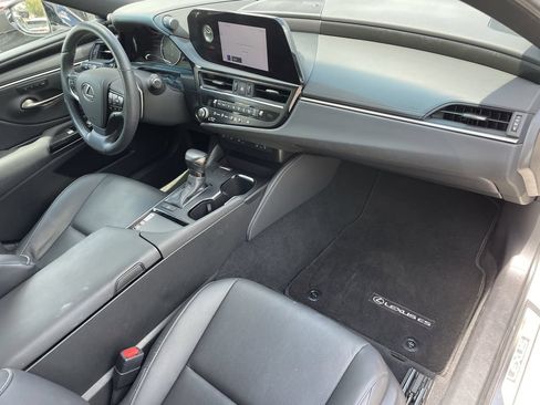 Used 2023 Lexus ES 350 w/ Premium Package FWD image 11