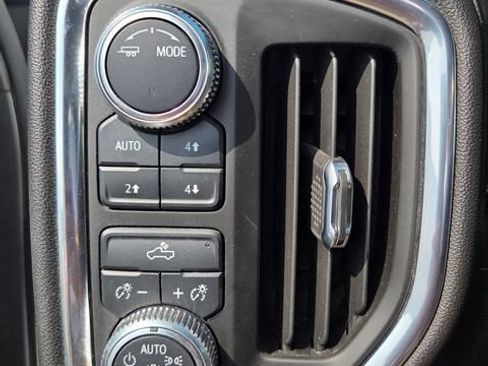 Used 2021 GMC Sierra 1500 SLE w/ X31 Off-Road Package AWD/4WD image 11