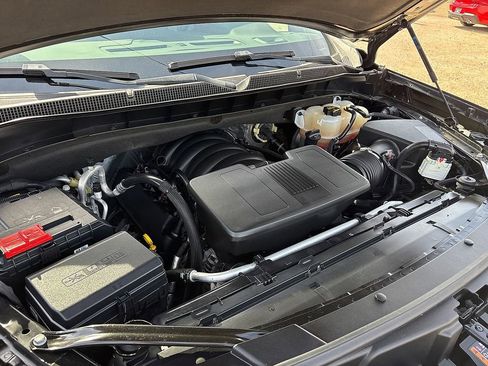 Used 2024 Chevrolet Tahoe LT RWD image 13