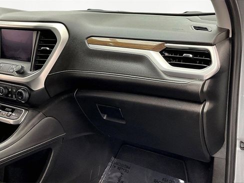 Used 2023 GMC Acadia SLE w/ Driver Convenience Package image 17