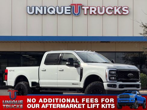 Used 2025 Ford F350 Lariat w/ Black Appearance Package image 1