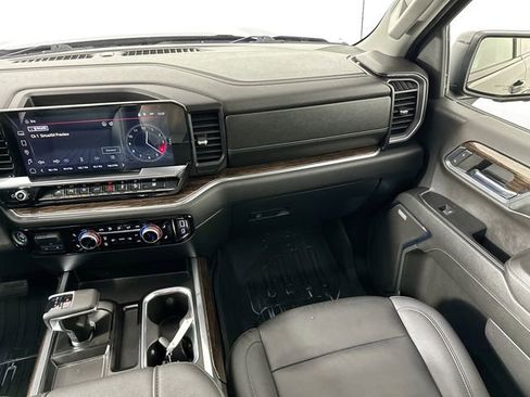 Used 2024 GMC Sierra 1500 Elevation w/ Elevation Premium Package AWD/4WD image 28