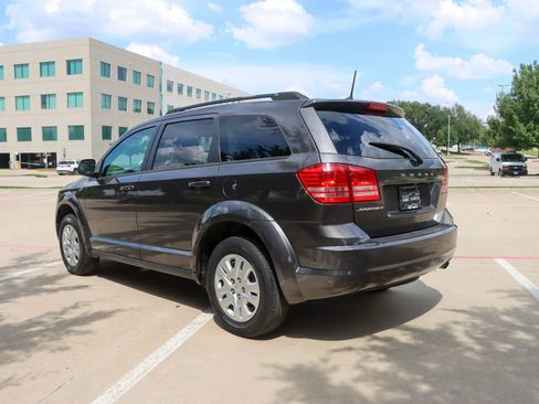 Used 2018 Dodge Journey SE w/ Popular Equipment Group FWD image 5