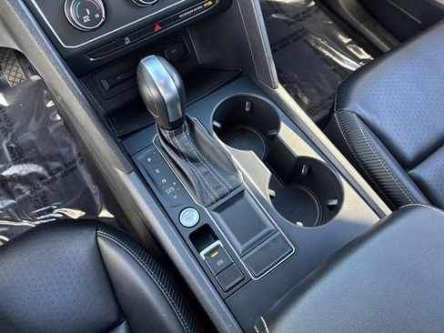 Used 2022 Volkswagen Atlas Cross Sport SE image 23