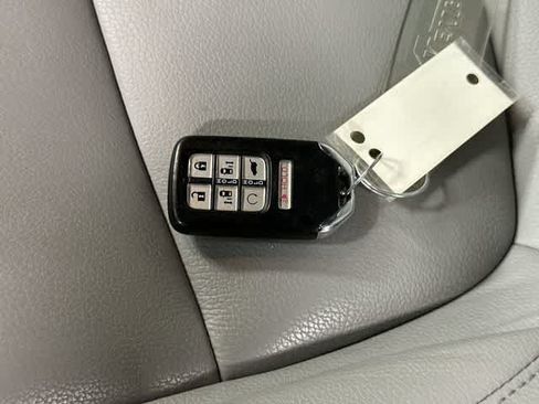 Used 2018 Honda Odyssey Touring image 33